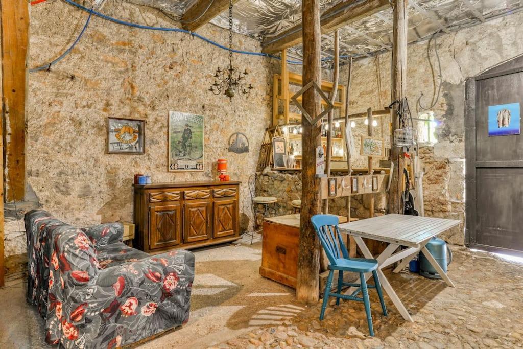 La Calade Bed & Breakfast Montouliers Ngoại thất bức ảnh